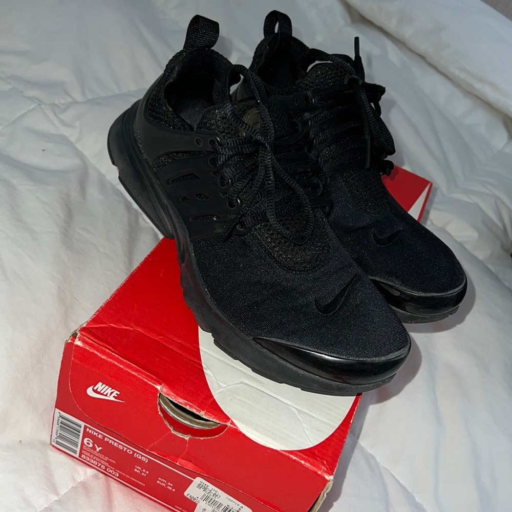 Black Nike Presto